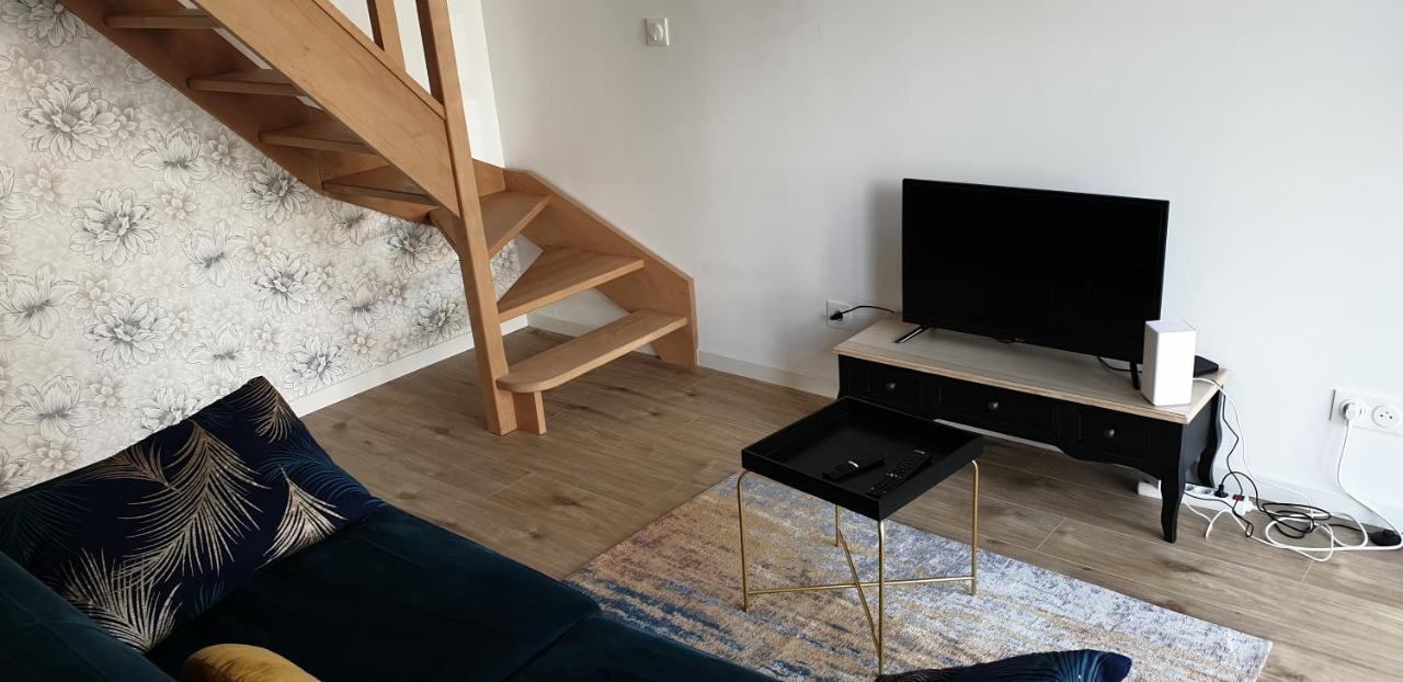 L'Aurore Doree, Duplex Renove - Parking Prive - Wifi Gratuit Leilighet Saint-Quentin  Eksteriør bilde